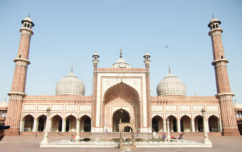 Jama Masjid - 2 KM